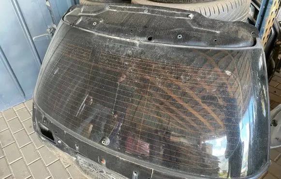 Subaru Legacy Rear windscreen/windshield window 