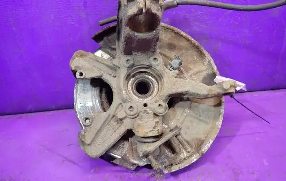 Volkswagen Caddy Front wheel hub spindle knuckle
