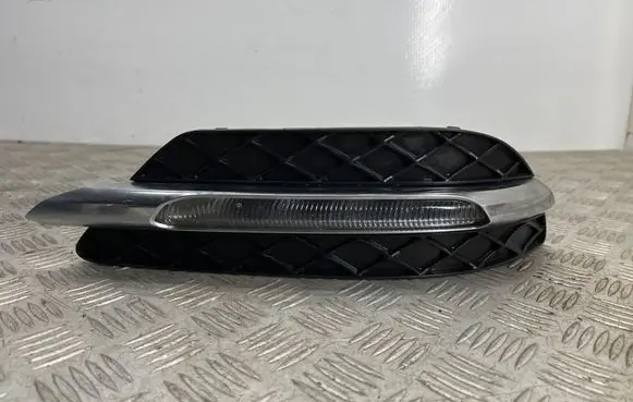 Mercedes-Benz C W204 Front fog light ZB606001 A2049068900