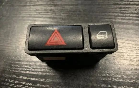 BMW 3 E46 Hazard light switch 8368920