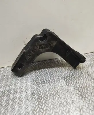 Peugeot 407 Engine mounting bracket 253751
