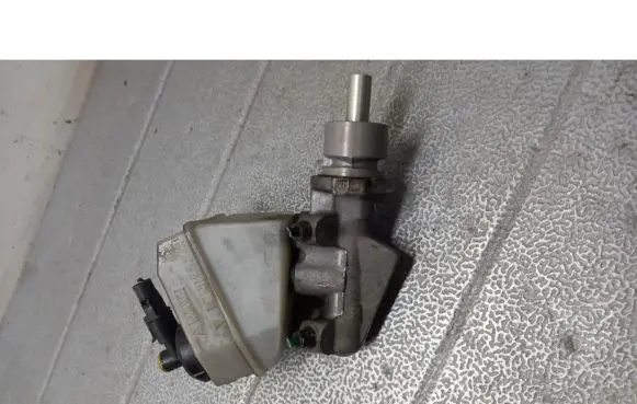 Renault Clio II Master brake cylinder