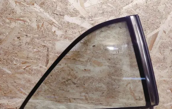 Mercedes-Benz S W140 Rear side window