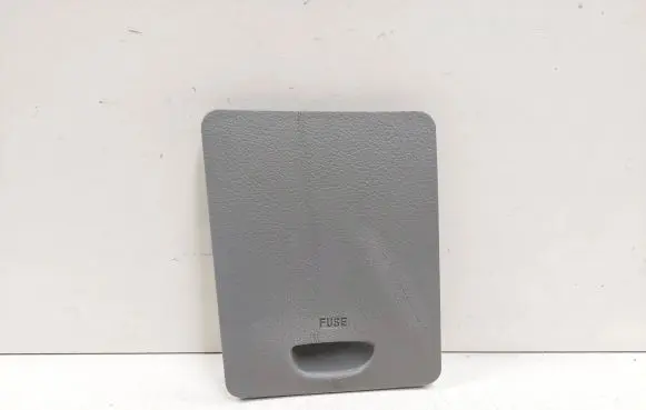 Hyundai Santa Fe Fuse box cover 911172B030
