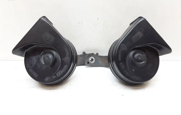 Volvo V70 Horn signal 31276805 31276806