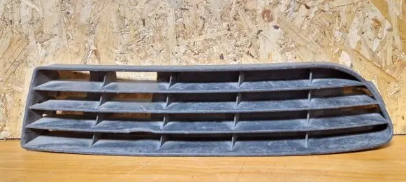Audi A6 S6 C4 4A Front bumper lower grill 4a0807346