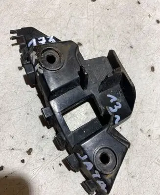 Volkswagen Jetta VI Front bumper mounting bracket 5C6807183