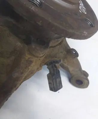 Volkswagen Caddy Front wheel hub spindle knuckle