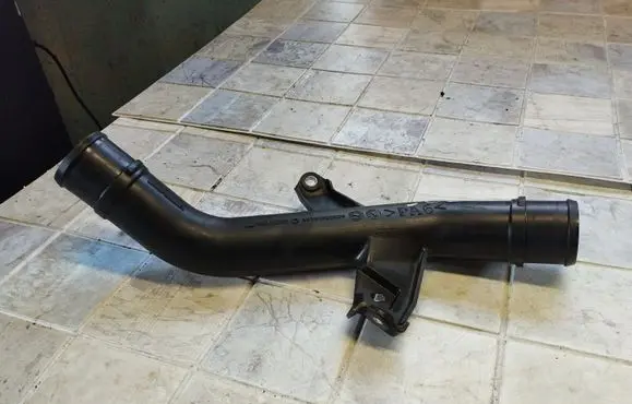 Mitsubishi Colt Breather/breather pipe/hose A6390900129