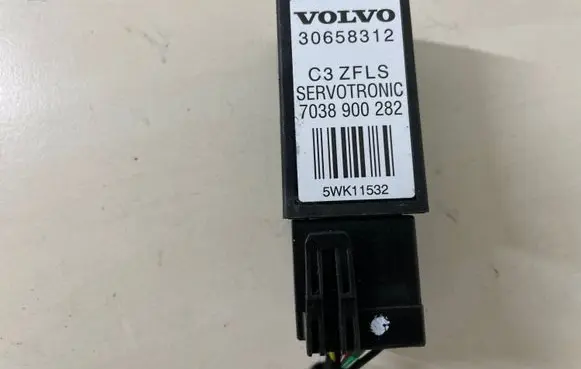 Volvo XC90 Other relay 30658312 7038900282