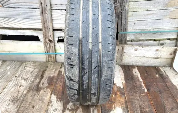 Volkswagen Golf VII R16 summer tire 