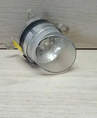 Mercedes-Benz C W204 Front fog light A0999060251 0404109990001 LE10A155