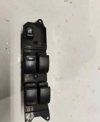 Mitsubishi Outlander Electric window control switch MR502231 C8DD302M