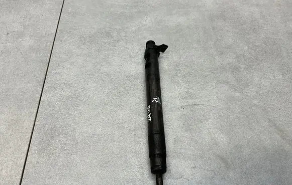 Fuel injector