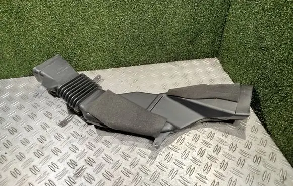 Mitsubishi Pajero Air intake duct part MR360761