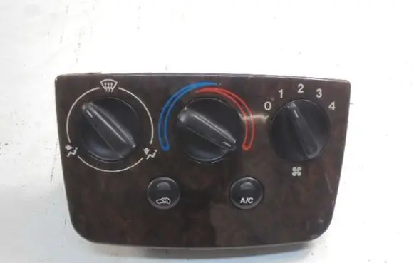Ford Fiesta Air conditioning/heating control unit 96FP19A522FA