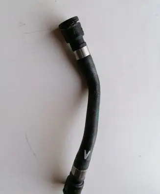 BMW 7 G11 G12 Engine coolant pipe/hose 8573221