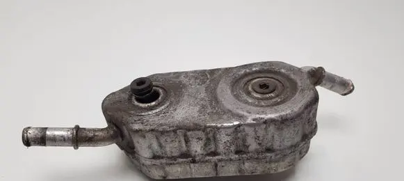 Citroen C5 Oil filter mounting bracket
