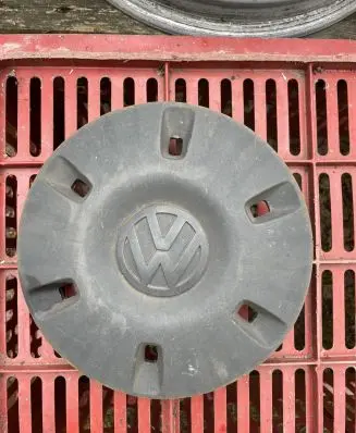 Volkswagen Crafter Original wheel cap 9064010025
