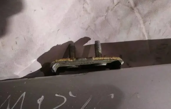 Volvo V50 Tailgate/trunk/boot hinge
