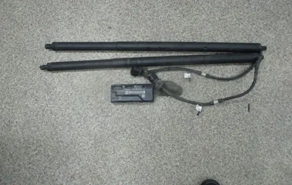 Volkswagen Transporter - Caravelle T6 Tailgate/trunk/boot tension spring 7E5827851D