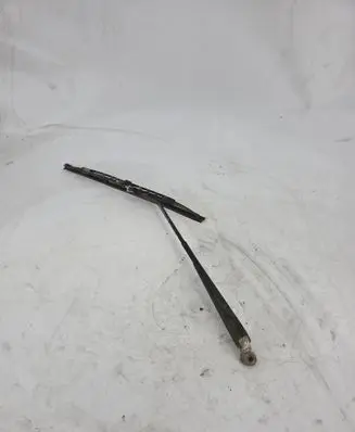 Mitsubishi Pajero Rear wiper blade arm