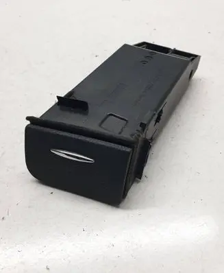 Mercedes-Benz E W211 Dashboard storage box/compartment A2116801952