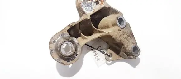 Skoda Superb B5 (3U) Engine mounting bracket 8e0199352f