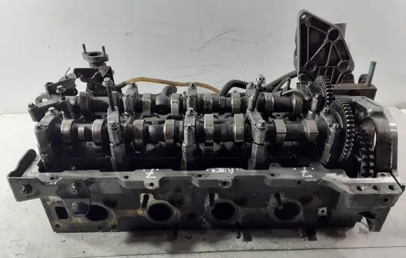 Mercedes-Benz Vito Viano W639 Engine head R6110161401
