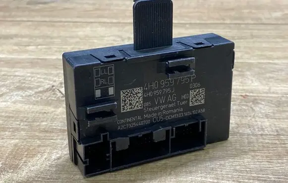 Porsche Macan (95B) Door control unit/module 4H0959795P 4H0959795J 0306