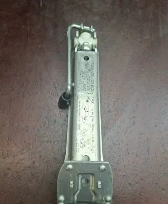 Mercedes-Benz CLK A209 C209 Lift Jack A2115830415
