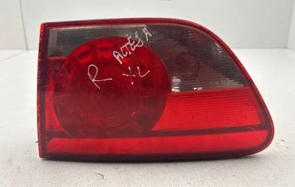 Seat Altea XL Tailgate rear/tail lights 5P8945094A 13A602 5P8945108A