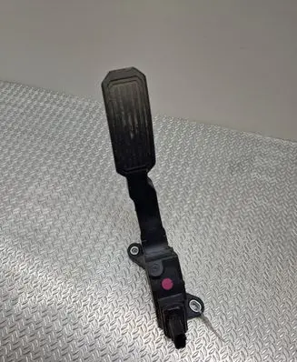Toyota Avensis T270 Accelerator throttle pedal 7811005040 17814045996