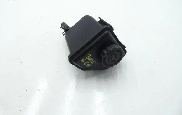Chrysler 300 - 300C Power steering fluid tank/reservoir 04782345AC 62244