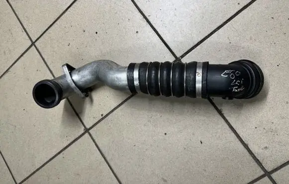 BMW 5 E60 E61 Intercooler hose/pipe 7808414 11884410 L21217J1075