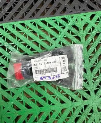 BMW X2 F39 Front bumper mounting bracket 7499488