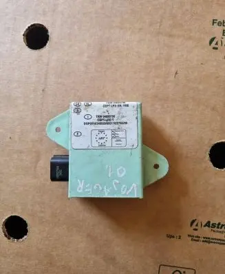Chrysler Voyager Other control units/modules TRW04686798 CEPTLPD1