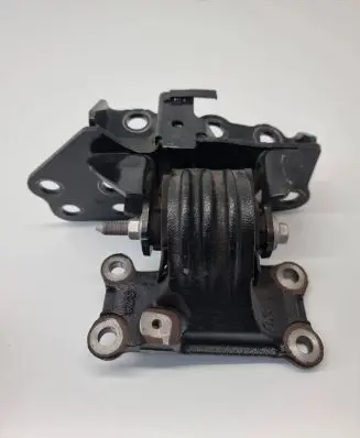 Lexus RX 450H Engine mount bracket AVB1858