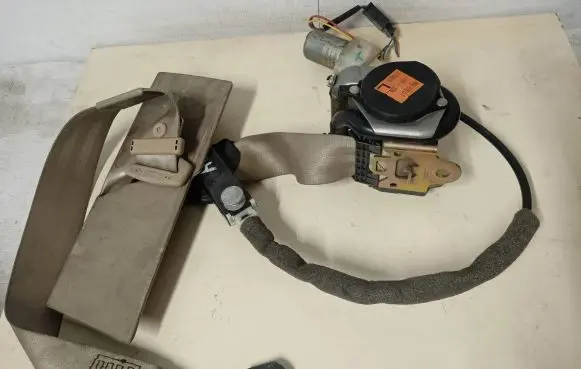 Audi A8 S8 D2 4D Front seatbelt 4D0857705AB