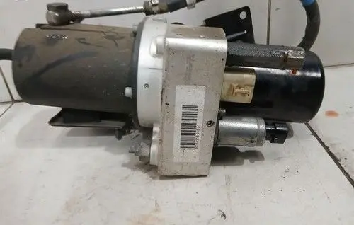 Ferrari FF Tailgate hydraulic pump motor