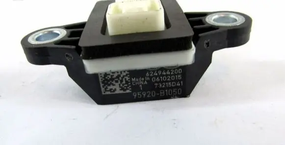Hyundai Tucson TL Airbag deployment crash/impact sensor 95920B1050