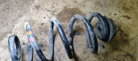Nissan Qashqai Rear coil spring