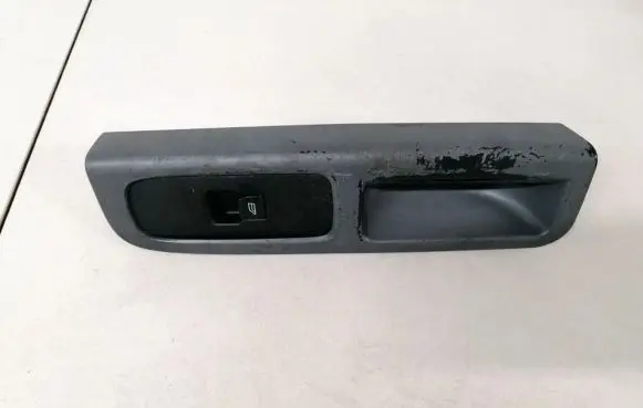 Volvo S40 Electric window control switch 8679473