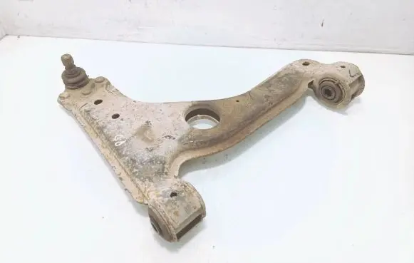 Opel Zafira B Front lower control arm/wishbone