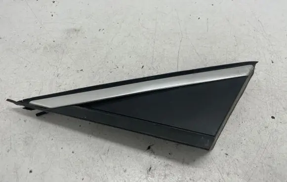 Opel Astra K Fender end trim 39041995