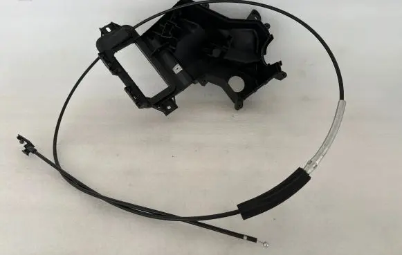 Engine bonnet/hood lock release cable