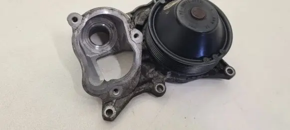BMW 5 F10 F11 Water pump 