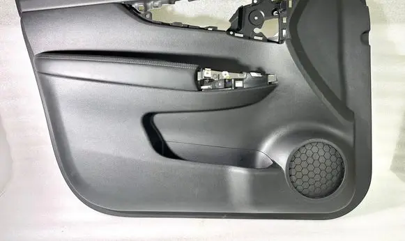 Nissan Qashqai Front door card panel trim 809116MA0A 809224EA1A