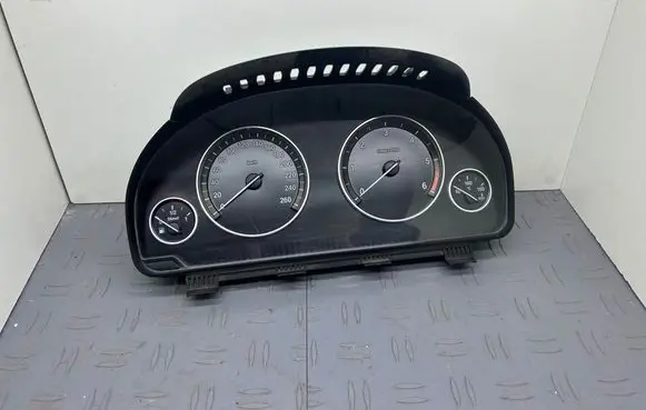 BMW 5 F10 F11 Speedometer (instrument cluster) 9364607