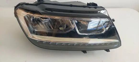 Volkswagen Tiguan Headlight/headlamp 5NB941036B